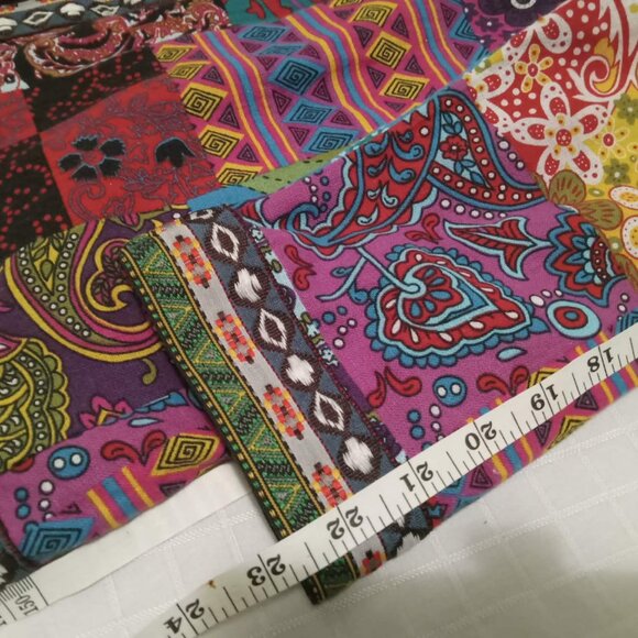 Vintage quilted cardigan for women - Ethnic style - Floral print - Long sleeves - Picture 15 of 16